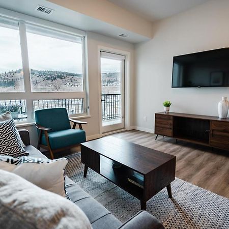 Gorgeous Modern Downtown Condo Kelowna Dış mekan fotoğraf