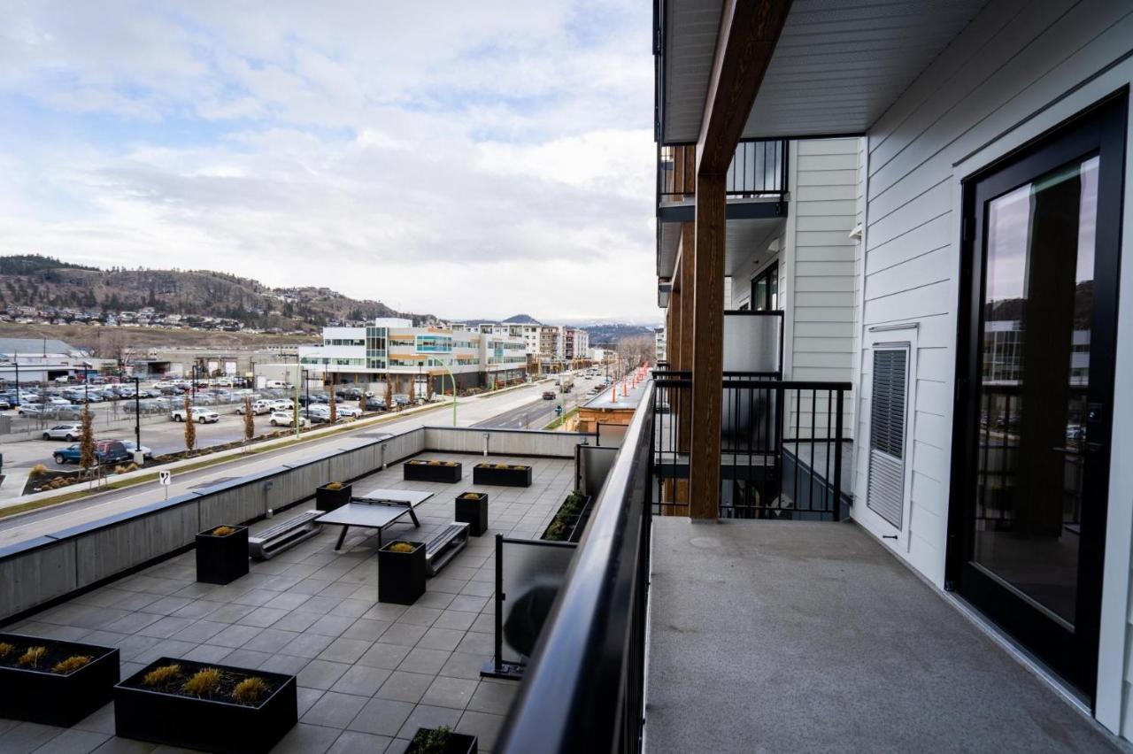 Gorgeous Modern Downtown Condo Kelowna Dış mekan fotoğraf